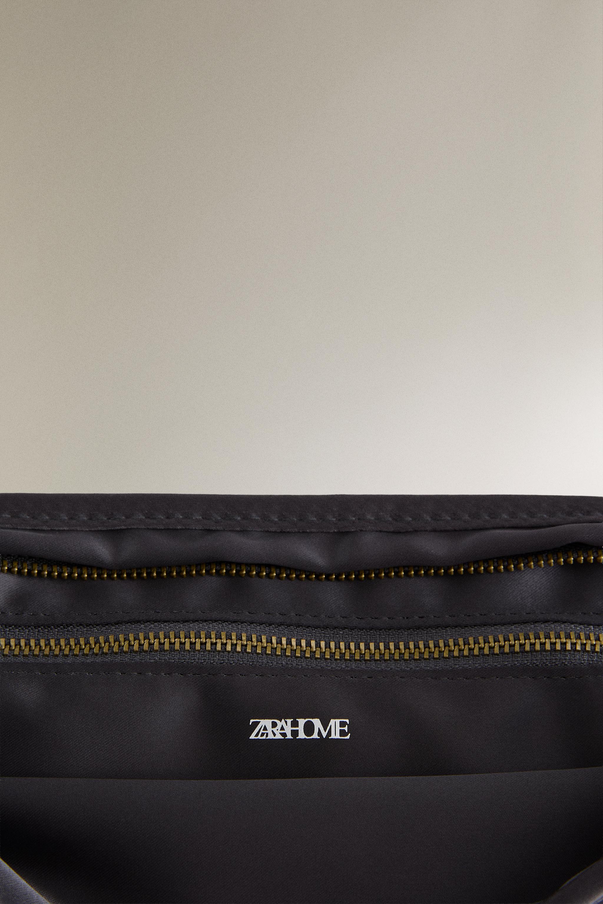 SATEEN TOILETRY BAG
